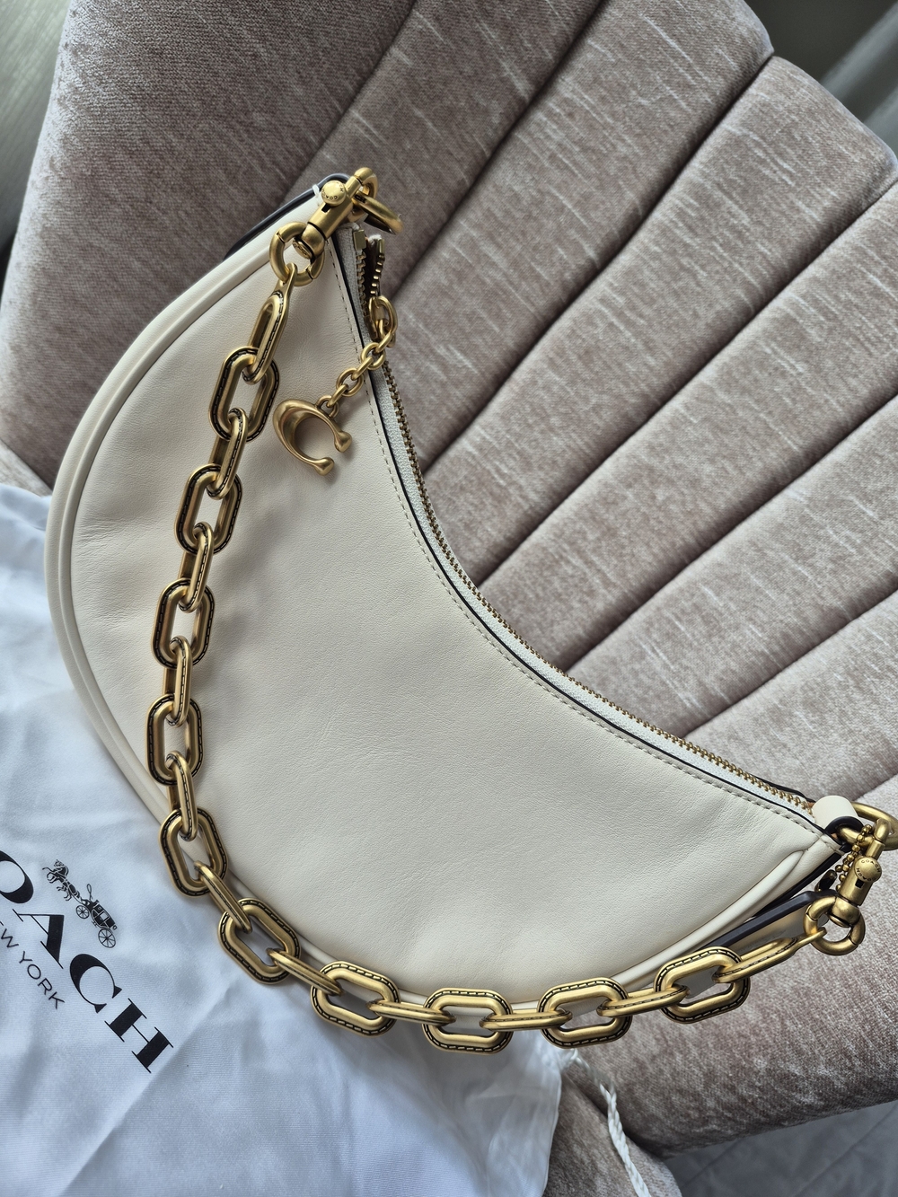 (MIRA BAG) Coach Cream Crescent Leather Shoulder Bag with Gold Chain